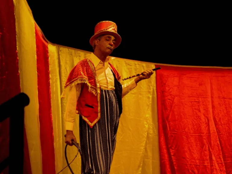 Festival Felino: espetáculo “Bem-Vindo” leva o melhor da palhaçaria ao Mercado do Peixe de Ilhabela neste domingo (17)