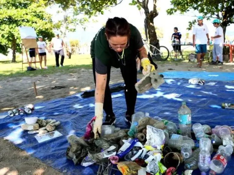 Caraguatatuba recolhe quase 800 quilos de resíduos em ações de limpeza realizadas em maio