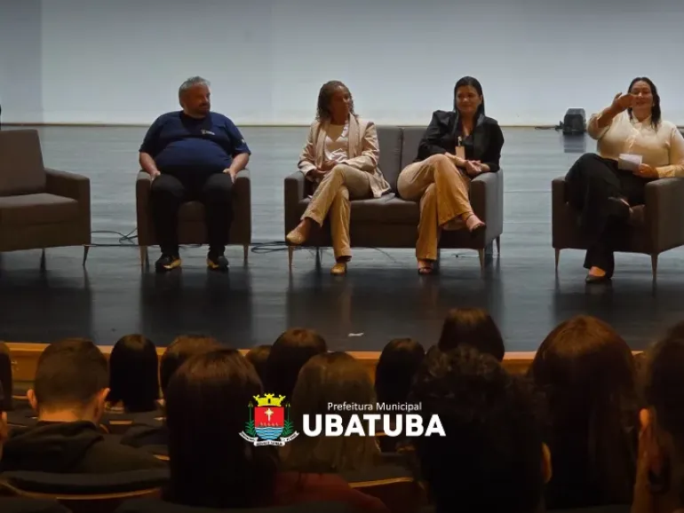 Ubatuba comemora “Dia da Enfermagem” com evento no Teatro