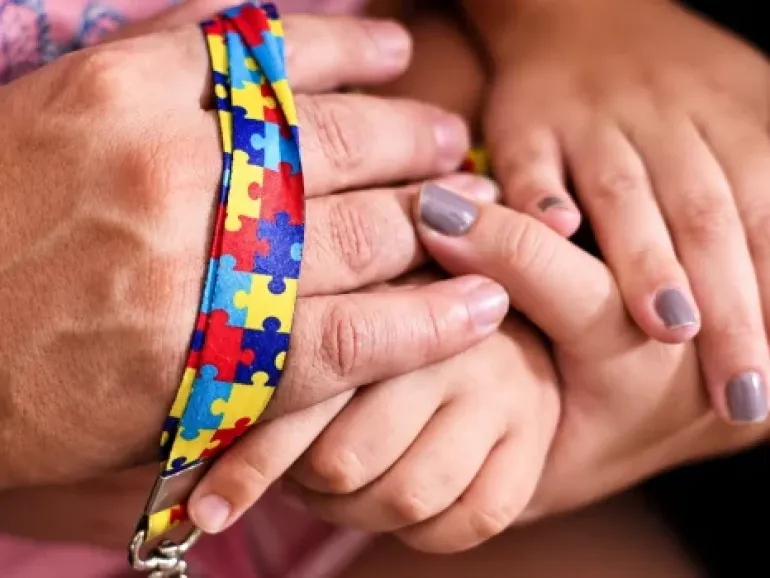 Grupo de Acolhimento “Famílias Atípicas em Rede” para mães e pais com filhos TEA está aberto à comunidade na Sepedi
