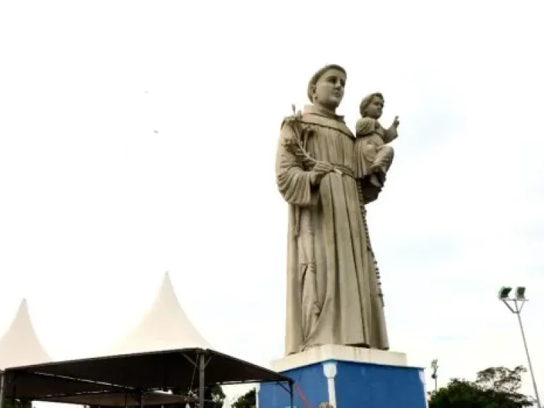 Caminhada e missa campal no Morro Santo Antônio abrem Semana do Padroeiro em Caraguatatuba