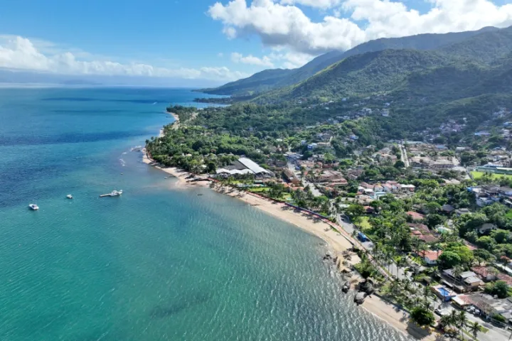 Nova fase do Reordenamento da Orla fortalece turismo sustentável e organização das praias em Ilhabela