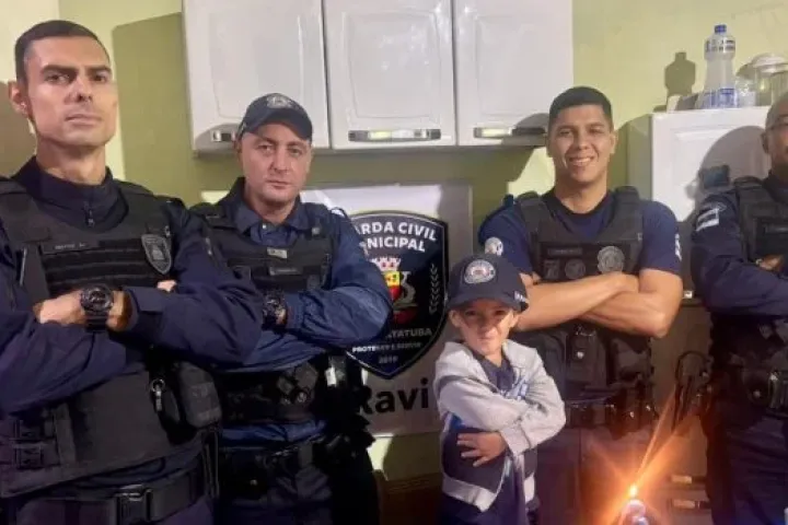 Criança apaixonada pela Guarda Municipal recebe visita especial no dia do aniversário