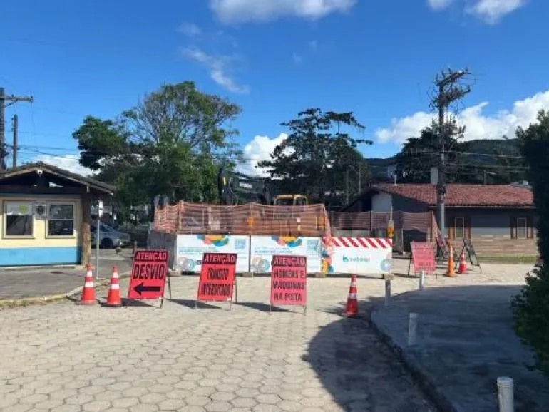 Prefeitura de Caraguatatuba embarga obras da Sabesp após identificar irregularidades em fiscalização