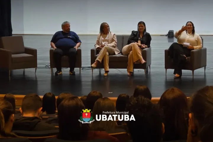 Ubatuba comemora “Dia da Enfermagem” com evento no Teatro