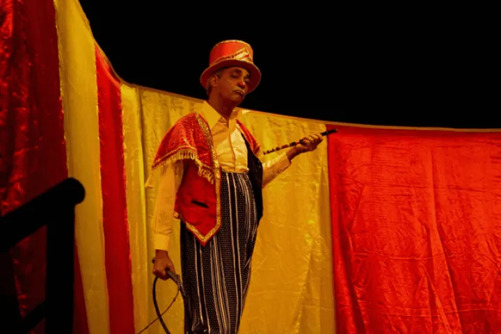 Festival Felino: espetáculo “Bem-Vindo” leva o melhor da palhaçaria ao Mercado do Peixe de Ilhabela neste domingo (17)