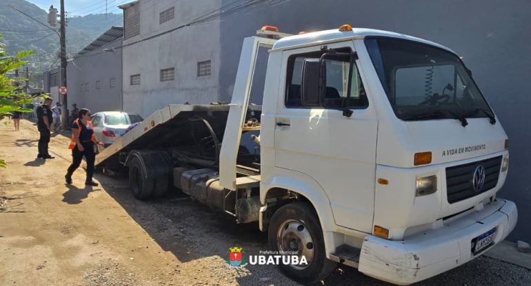 Diretoria de Trânsito e Fazenda realizam operação no Perequê Mirim